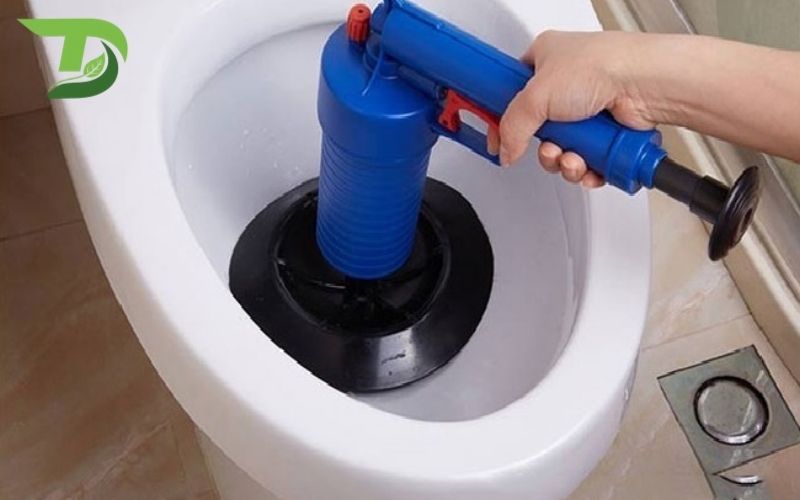 Hầm cầu bốc mùi hôi nặng
